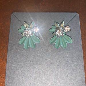NWOT Simply Vera Wang Earrings